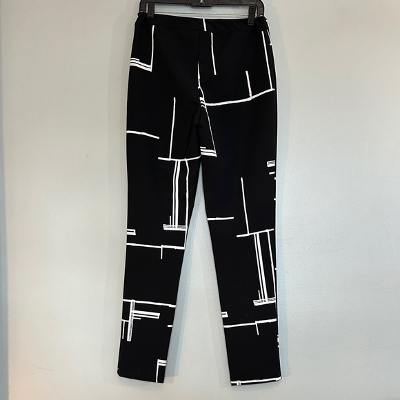 EUC Joseph Ribkoff abstract black and white pull on pants size 8 - Picture 1 of 7